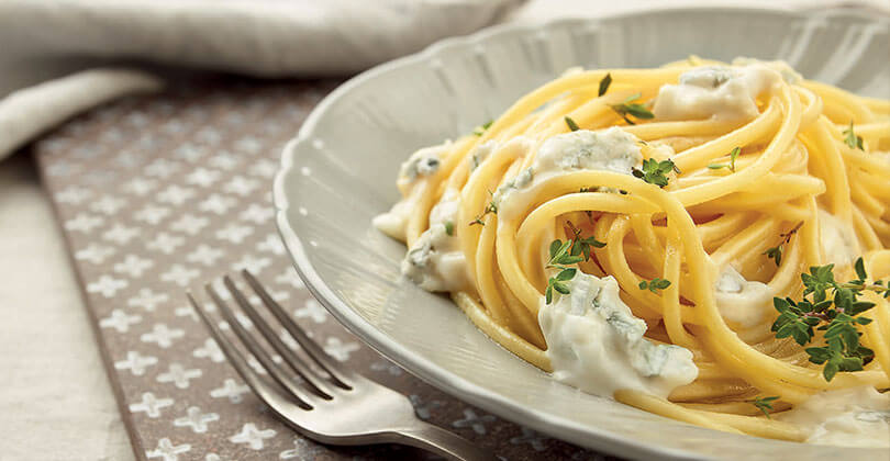 Gitarren-Spaghetti mit Gorgonzola GU und Thymian